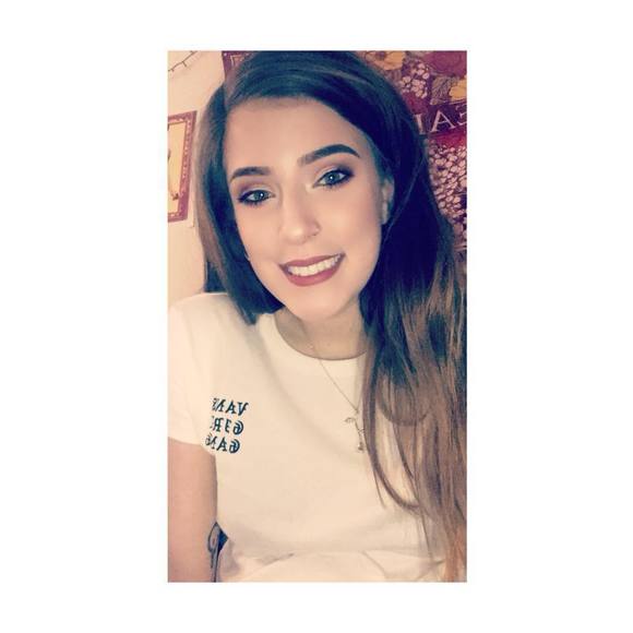 Meet your Posher, Tabitha - Picture 1 of 1